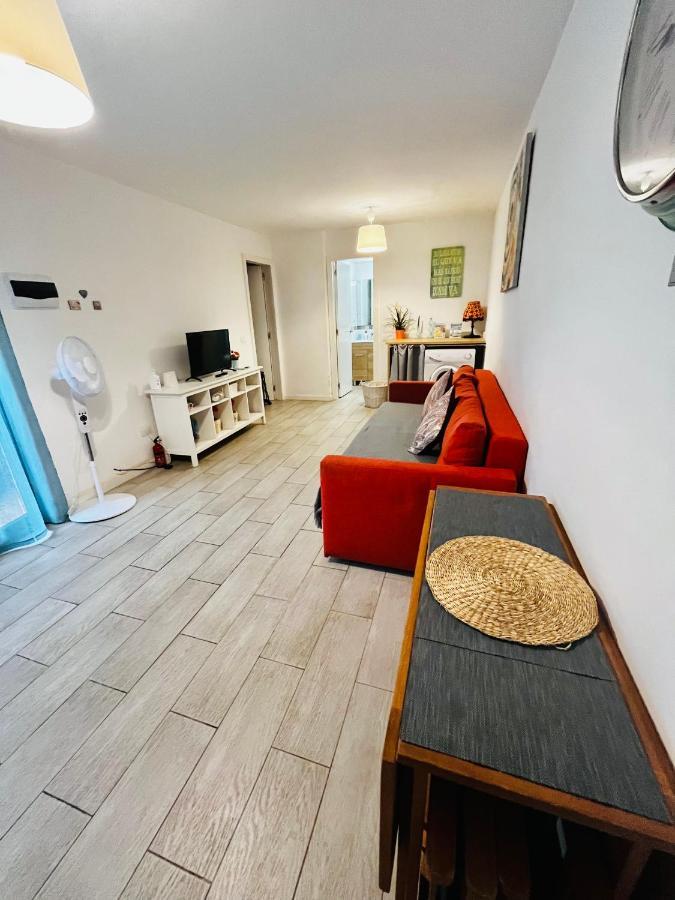 Cozy Apartment In Centric Area At Caleta De Fuste With Air Conditioner Bagian luar foto