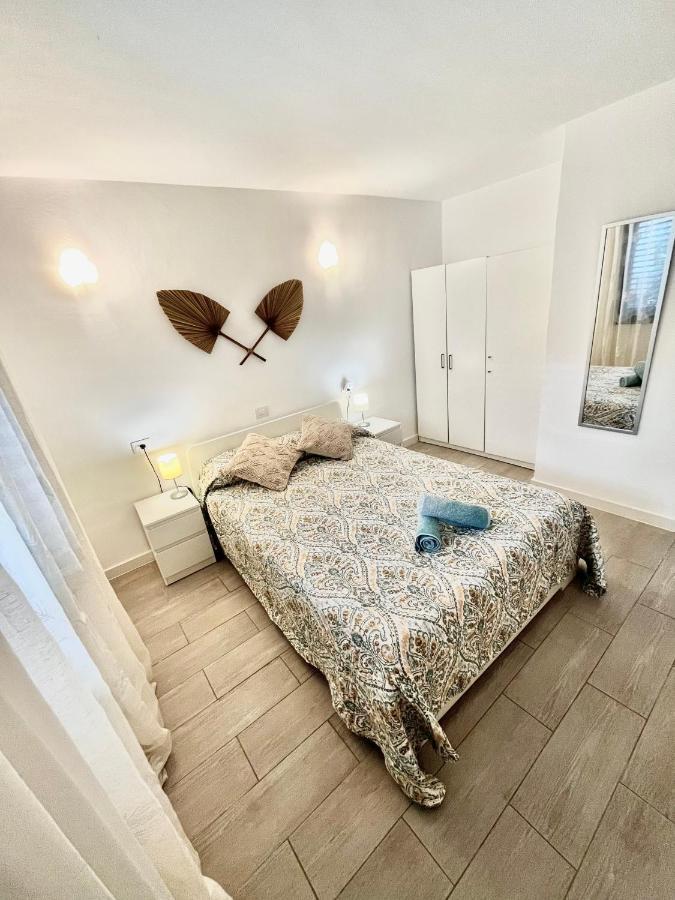 Cozy Apartment In Centric Area At Caleta De Fuste With Air Conditioner Bagian luar foto